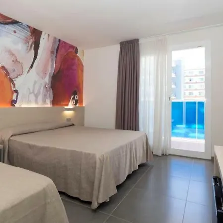 Riviera Hotel 4*