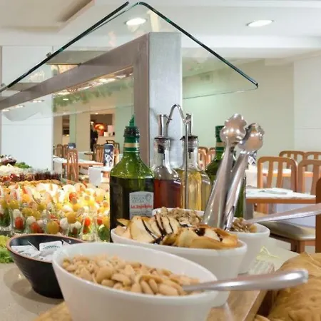 Riviera Hotel 4*