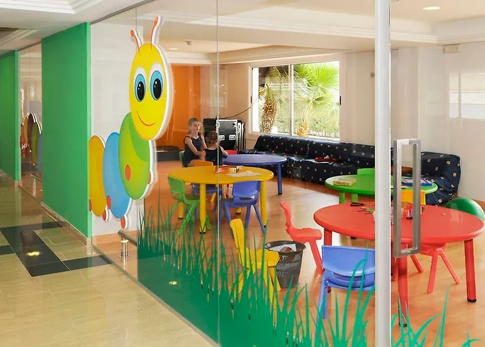 Riviera Hotel 4*